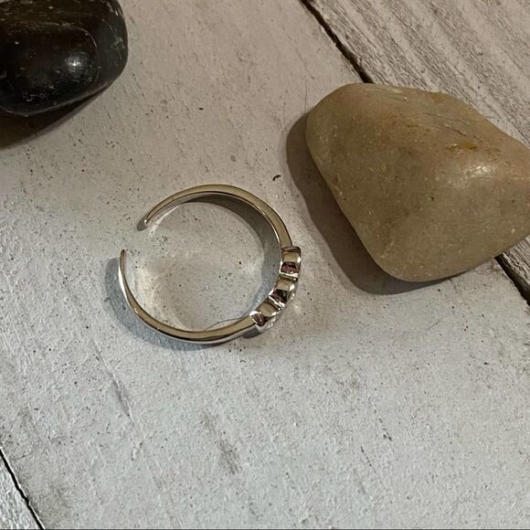 Sterling Silver CZ Toe Ring Midi Ring - Picture 5 of 5